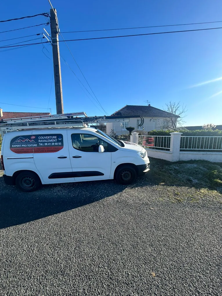 Expert Pro Toiture - Camion intervention couverture ravalement